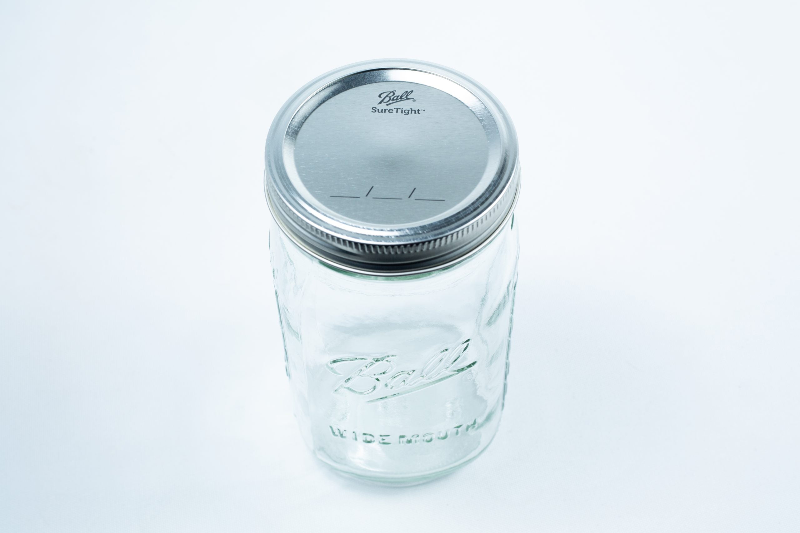 Ball mason jars 1 Litre 12x for canning autoclavable 3 Set of 12 Ball mason jars, 1 litre each, with metal lids, shown on a white background. These classic autoclavable glass jars are ideal for safe storage, preserving, and sterilisation.