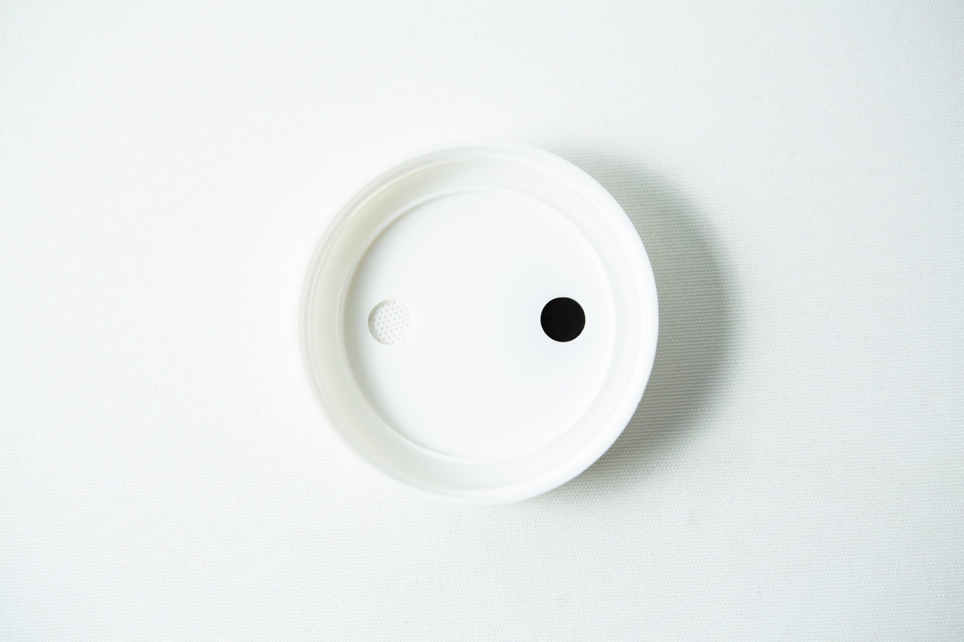 Mycology premade Wide Mouth Mason Jar Lids white with inj port and air filter 5 The Mycology pre-made Wide Mouth Mason Jar Lids in white feature an injection port and air filter, designed for wide mouth jars. Ideal for autoclavable mycology setups, this plastic lid includes one black dot and one textured hole.