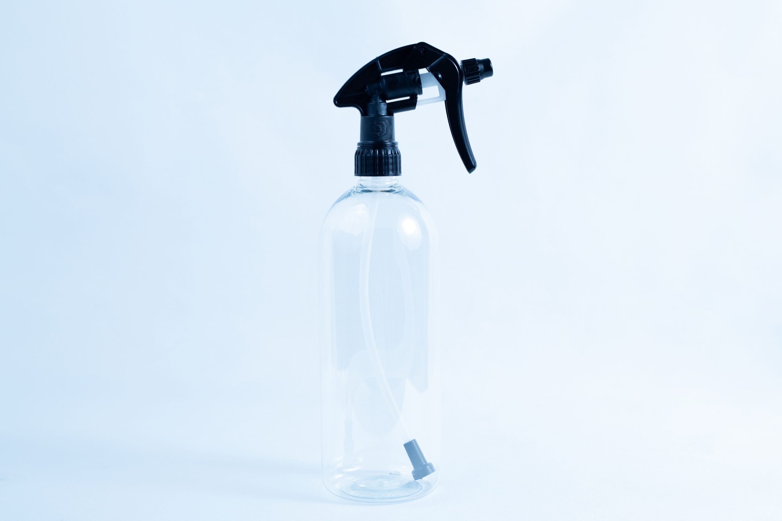 Spray bottle Chemical resistant 1 Liter Heavy Duty 1 The Spray bottle Chemical resistant 1 Litre Heavy Duty, featuring a black nozzle, stands against a light blue background.