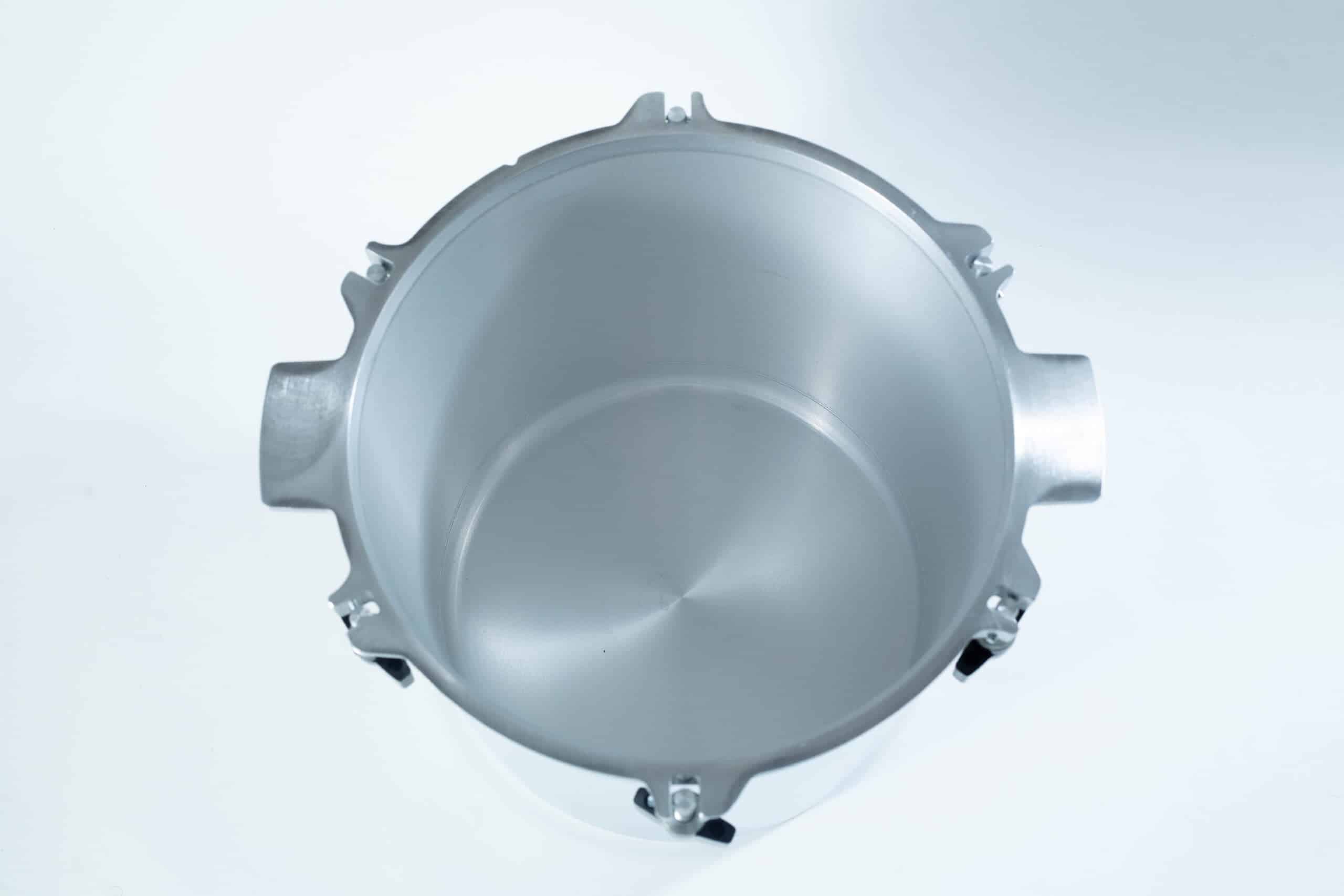 1925x All-American Sterilizer (Autoclave) 25 quart/ 24 Liter 5 Top view of an empty, silver aluminium pressure cooker pot on a white background.