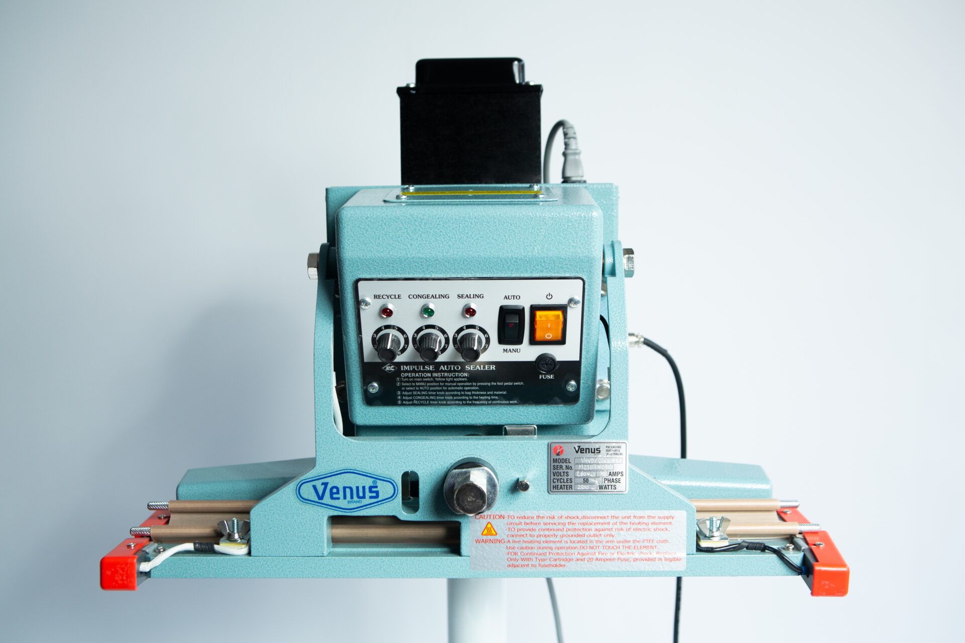 Vertical Foot Heat Sealer VHVD 450mm Double 10mm | Venus 2 Close-up of a blue Vertical Foot Heat Sealer VHVD 450mm Double 10mm by Venus against a plain light background.