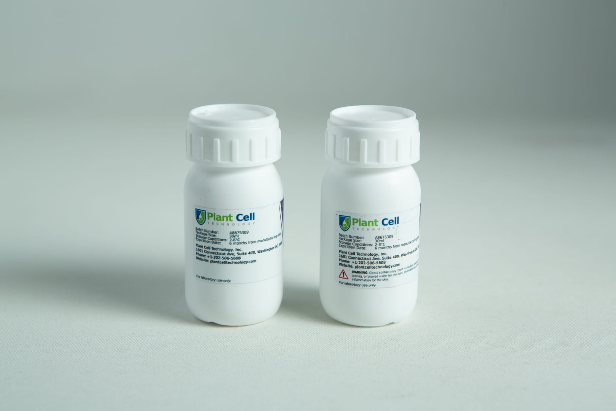 Plant Cell Synthetic Seed Starter Kit 4 Two white bottles labelled "Plantcell Synthetic Seed Starter Kit" are shown against a light background.